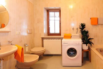 Appartamento per vacanze a Kiens con piscina