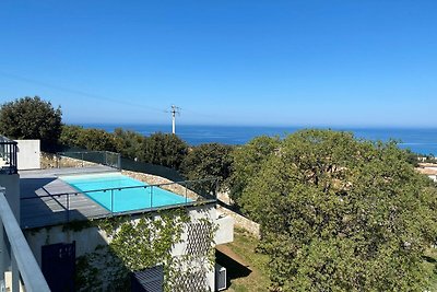Schöne Villa mit Pool und Meerblick in...
