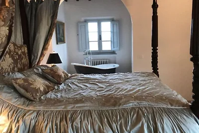 Invitante villa con giardino privato...