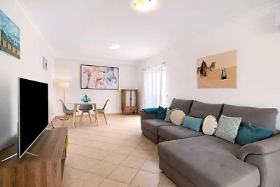 Faszinierendes Ferienhaus in Manta Rota mit...