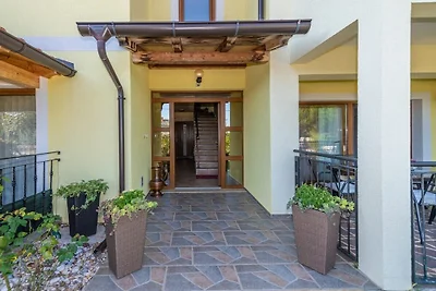 Apartamento vacacional en Labin con piscina.