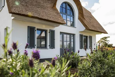 Luxushaus in Bodstedt mit Sauna und Lagune