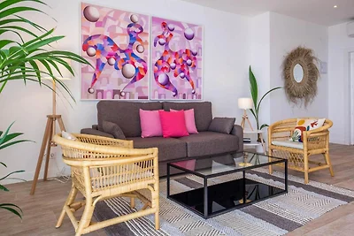 Modernes Apartment mit Terrasse und Meerblick