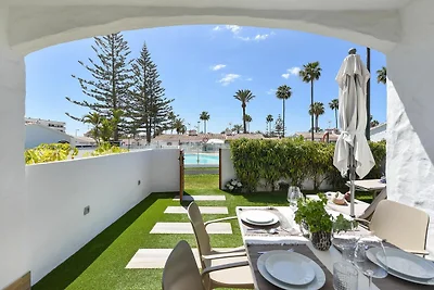 Zentraler Bungalow mit Pool