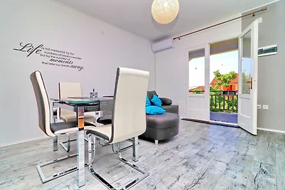 Apartment Marjana Prizba mit Terrasse