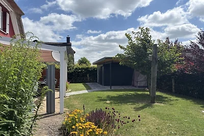 Vakantiehuis in Zierow met zwembad