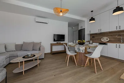 Villa in Damnoni nahe Sandstrand & Pool