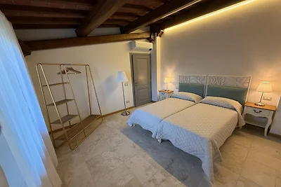 Przestronny apartament w Poppi ze wspólnym...