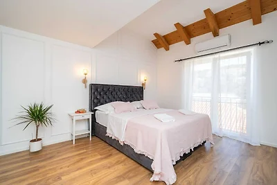 Villa Aura - Executive Business room