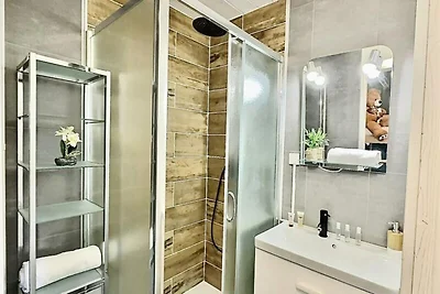 Schöne renovierte Wohnung für 4 Personen in T...