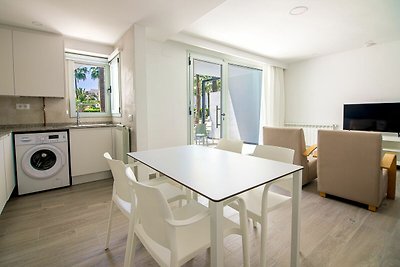 Schöne helle Wohnung mit Terrasse in...