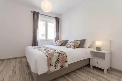 Apartments Oleander Sea View - One Bedroom Ap...