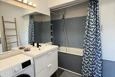 Appartamento a Hyères con balcone vista mare