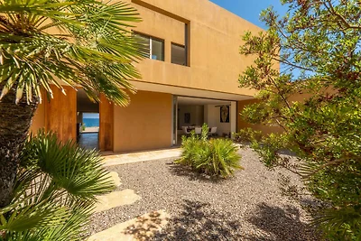 Moderna casa vacanze con piscina