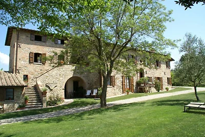 Grazioso appartamento con piscina e giardino