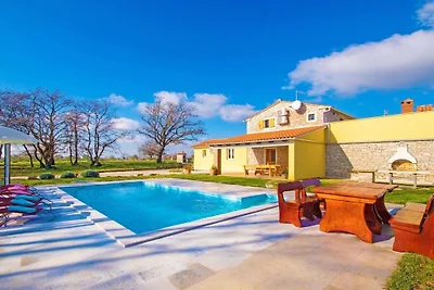 Ferienhaus in Marcana mit Schwimmbecken