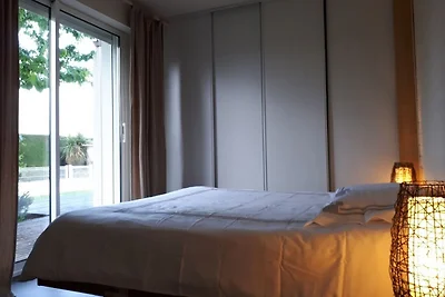 Moderne Villa mit privatem Pool