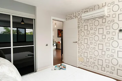 Zentraler Bungalow mit Gemeinschaftspool in...