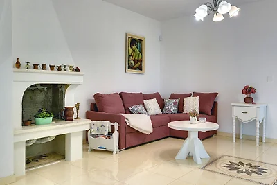 Bella villa con piscina e giardino recintato