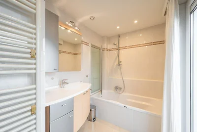 Stijlvol appartement met ruim terras