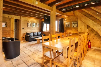 Poya Castle Chalets f�r zwצlf Personen