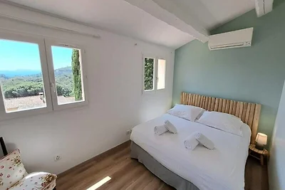 Villa in Cavalière mit Pool und Meerblick