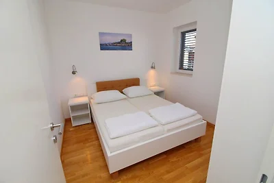 Apartments Kula - One-Bedroom Apartment with ...