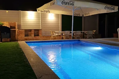 Casa de vacaciones en Siófok con piscina.