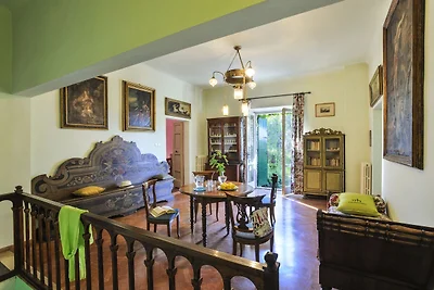 Palazzo rustico con barbecue