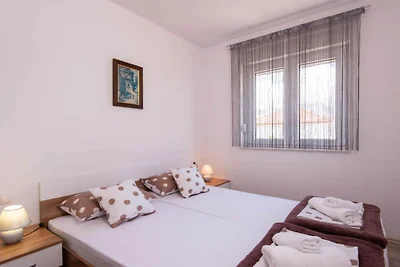 Peaceful Apartments Harfa- One Bedroom Apartm...