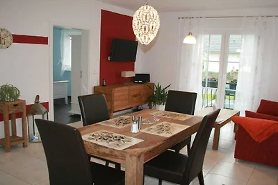 Holiday home in Berlin with swimming pool