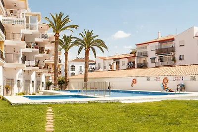 Villa in Nerja nahe Burriana Strand & Pool
