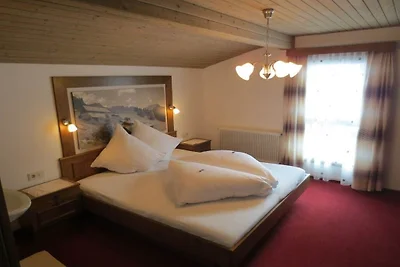 Ferienwohnung in Kappl mit Schwimmbecken