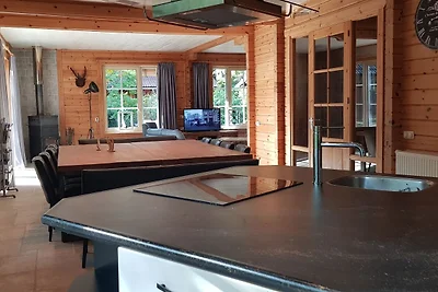 Schönes am Waldrand gelegenes Haus mit...
