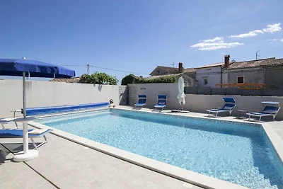 Villa in Valtura mit Schwimmbecken