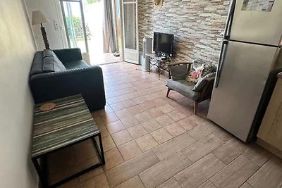 Apartment in Saint-Cyr-sur-Mer am Meer