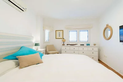 Appartement in Tufia met Zeezichtterras