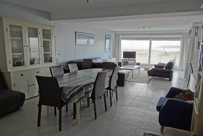 Appartamento a Nieuwpoort con spiaggia sul...