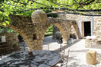 Ferienhaus in Bagnols-en-Forêt mit Pool