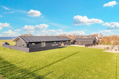 Modern Cottage with Spa - By Traum...