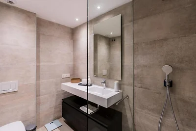 Appartement in de buurt van Crystal Lagoon in...