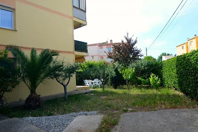 Wohnung Estany mit Terrasse