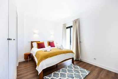 Villa in Ferragudo nahe Caneiros Strand