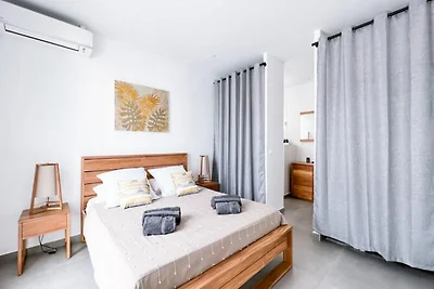 Villa a Saint-François con piscina e giardino