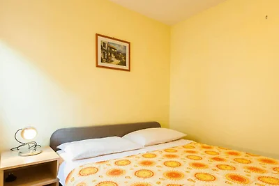 Cozy Apartments in Zadar with Sea and Mountai...