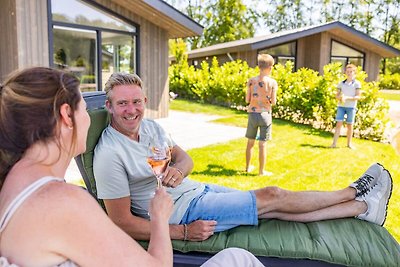 Fraai chalet met airco op een vakantiepark