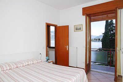 Spacious Apartment in Menaggio with Terrace