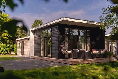 Chalet in der Nähe von Wasser entworfen