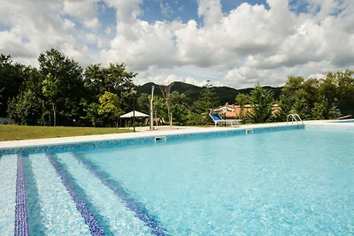 Accogliente casa vacanze con piscina in...