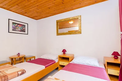 Rooms Jozomare - Standard Twin Room with Shar...